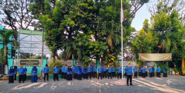 BDK Makassar Gelar Upacara Khidmat HAN ke-42: Tegaskan Komitmen Perlindungan Anak demi Masa Depan Indonesia